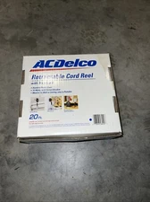 AC DELCO Retractable Cord Reel With Light - Shop Light - New In Box TT668