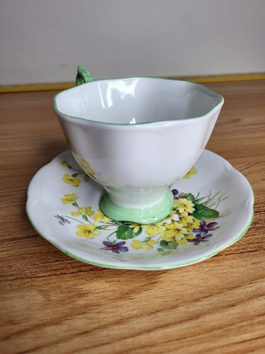 Taza de té y platillo Royal Albert Primulette vintage Inglaterra porcelana de hueso - Imagen 2 de 5