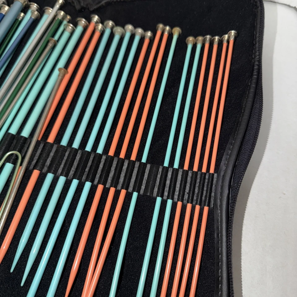 Lote de agujas de tejer vintage Bates and Boye con estuche Foto 2 de 4