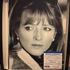 SERENA GORDON Autograph GOLDENEYE 8x10 Photo - W/PSA COA JAMES BOND OO7