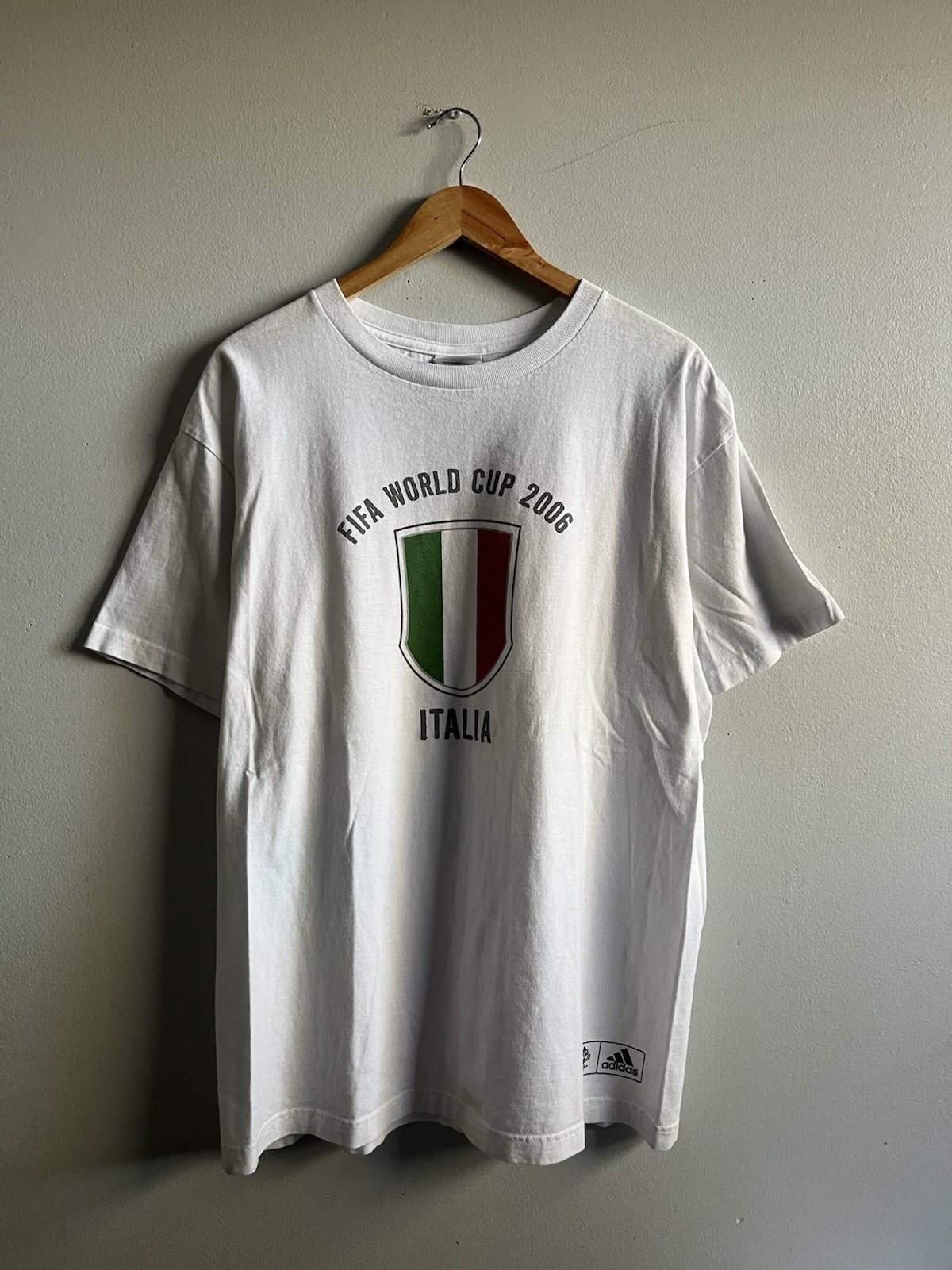 Vintage Y2K Adidas FIFA World Cup 2006 Germany Italia White T-Shirt Mens Size XL