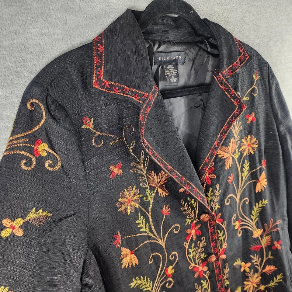 Chaqueta Silkland para mujer XL negra bordada floral 100 % seda forrada con plumero Foto 4 de 4