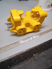 Grounded 5 Outlets Adapter 15 Amps 125 V LN