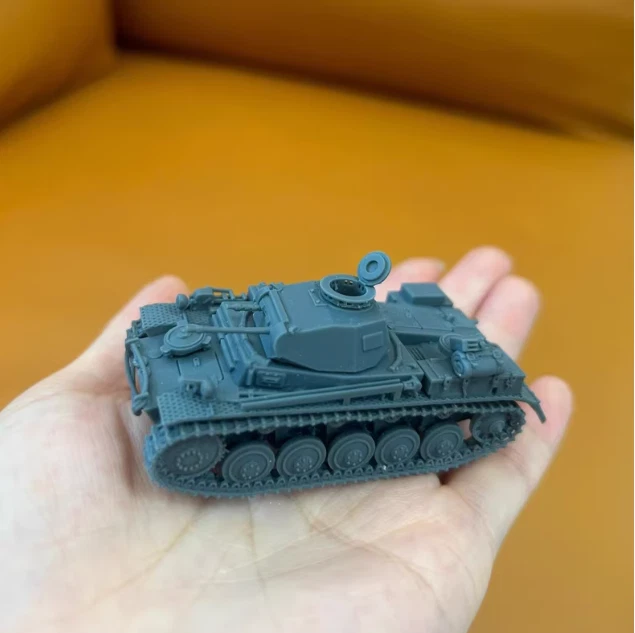 3d printed  1/72/35 PANZER 2-F 1941-42 TANK  Unpainted Model Kit - Image 3 of 4