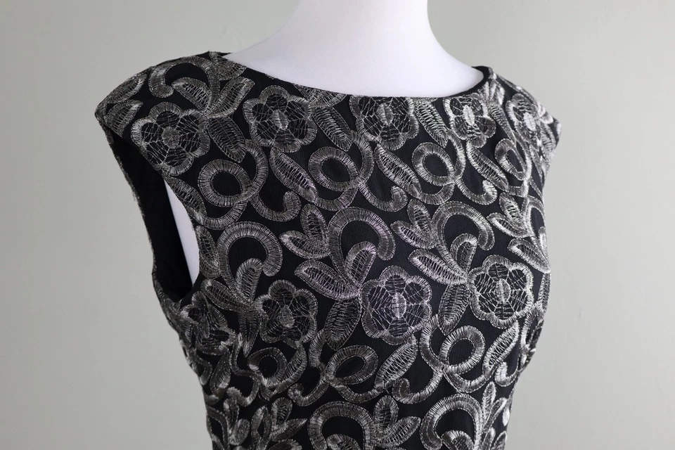 Vestido Vaina LAUREN RALPH LAUREN $139 Metálico Plateado Bordado Encaje Talla 6 Foto 3 de 4