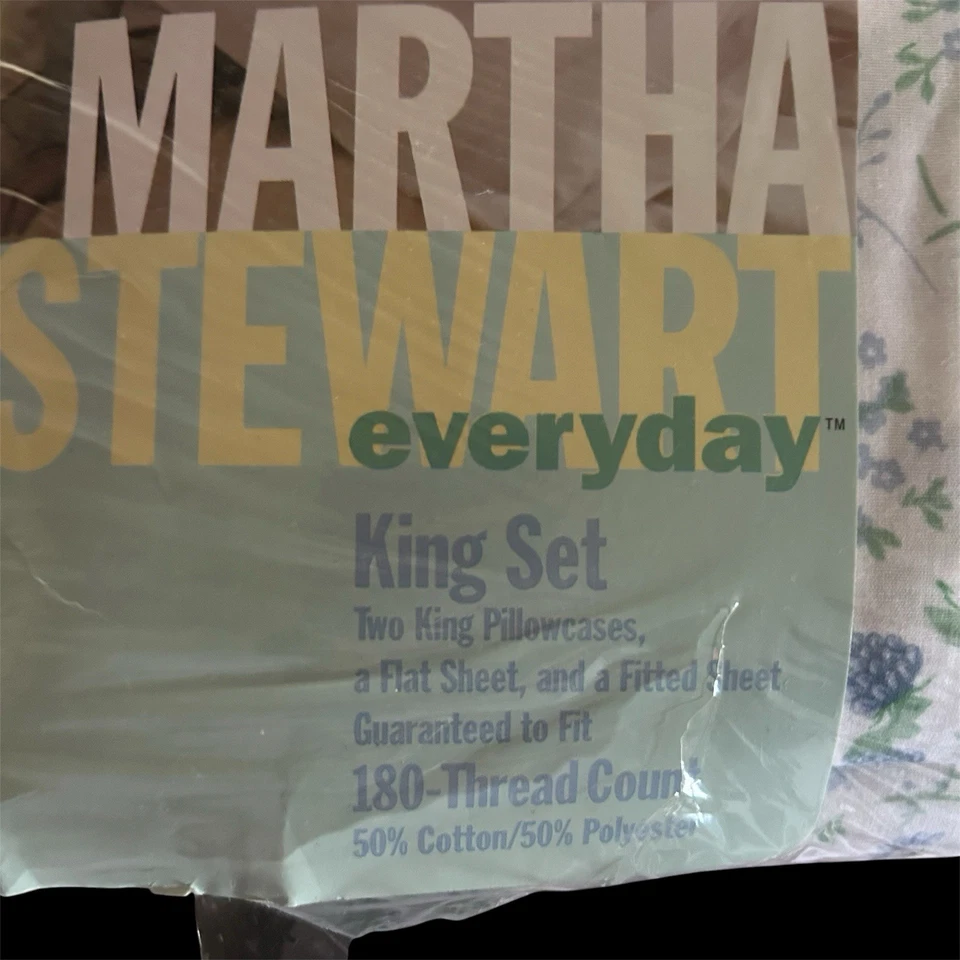Martha Stewart White and Green Floral King Set with 2 Pillows #Homedecor Home - Image 2 of 2