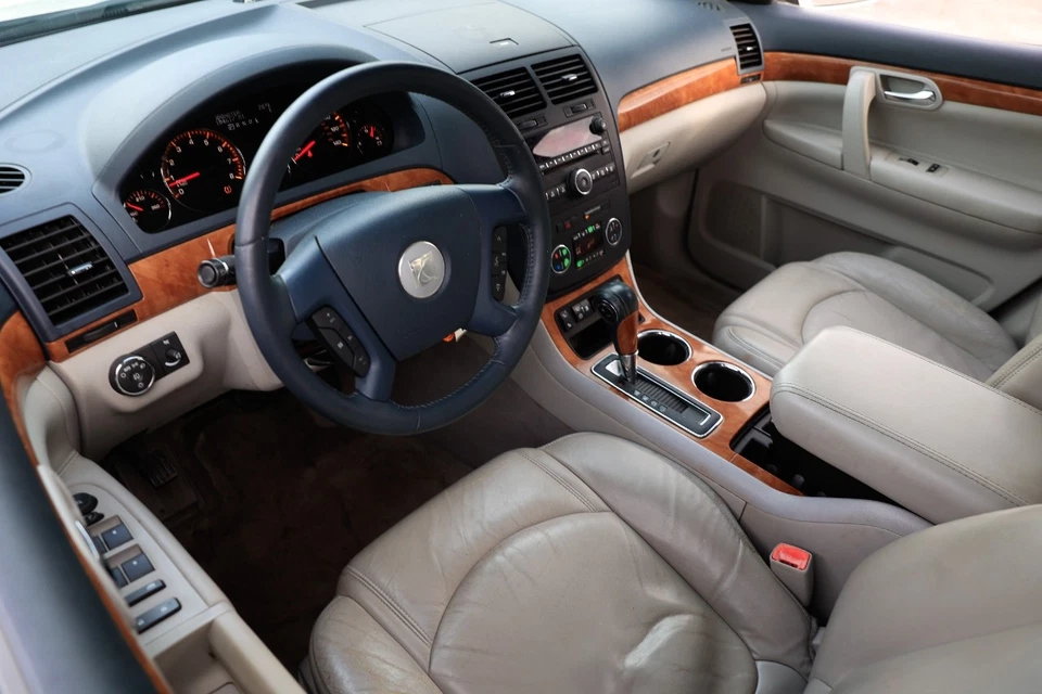 2009 Saturn Outlook XR - Image 4 of 4