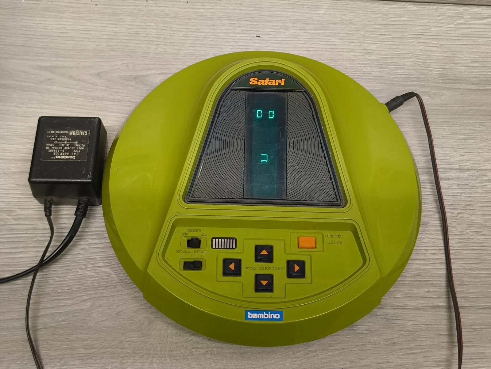 Bambino Safari 1980 Vintage Desktop VFD Tabletop Electronic Retro Game Working