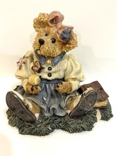 3.5 x 3.75 x 3.125  VTG Boyds Bears  Friends Bear Figurine Edition PC 5E/119