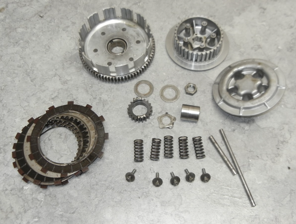1974 KAWASAKI F7 175 CLUTCH BASKET ASSEMBLY WITH PLATES 13081-084