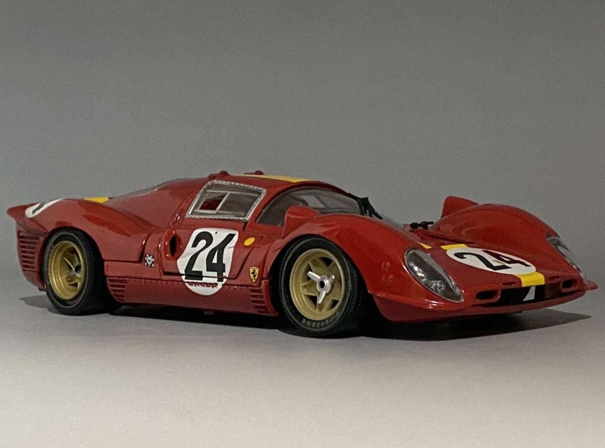 1/18 Ferrari 330 P4 24 Willy Mayor / Beurlys Jean Blaton 3 1/18 Ferrari 330 P4 24 Willy Mayor / Beurlys Jean Blaton 3