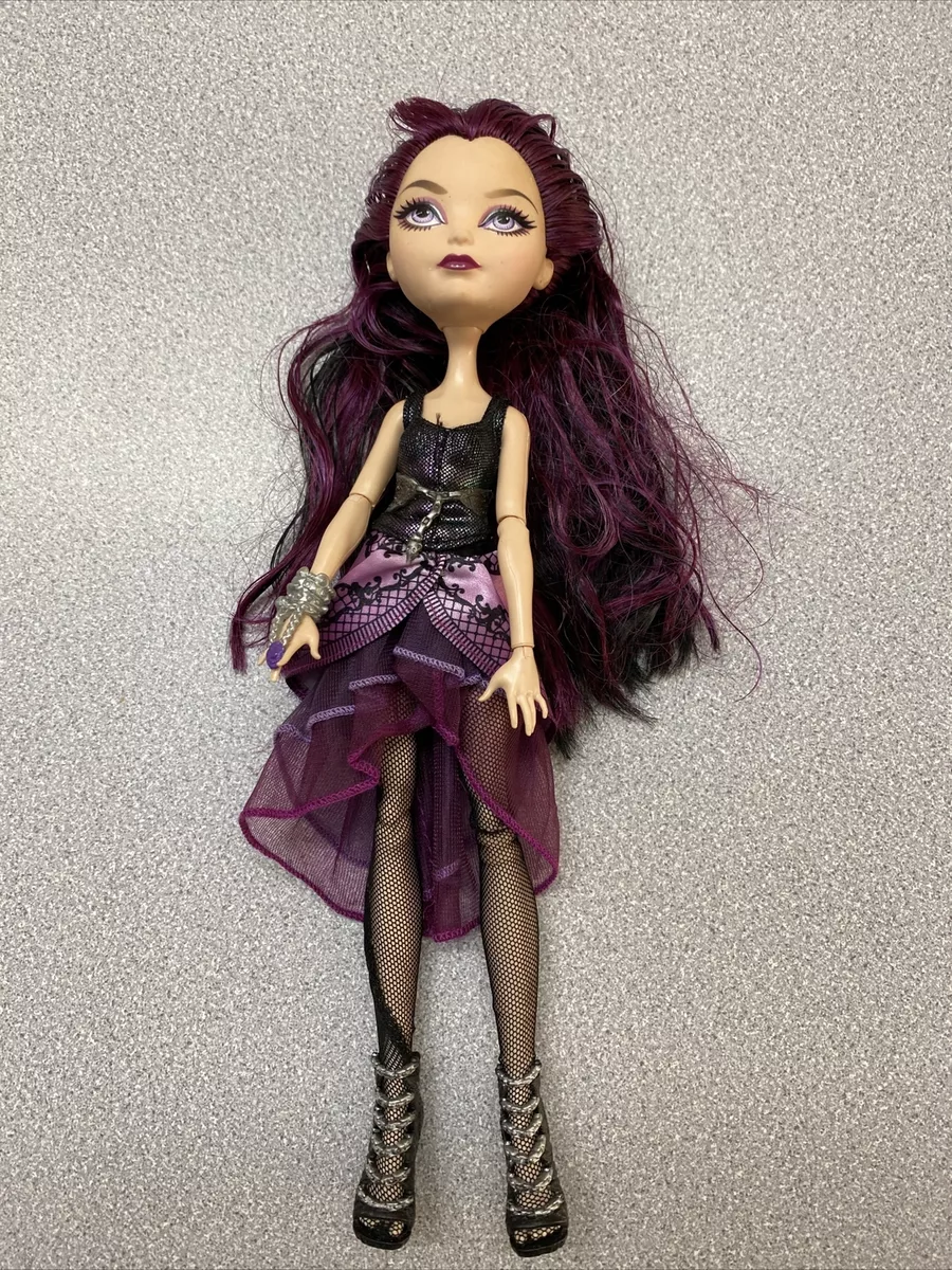 Boneca Ever After High Raven Queen