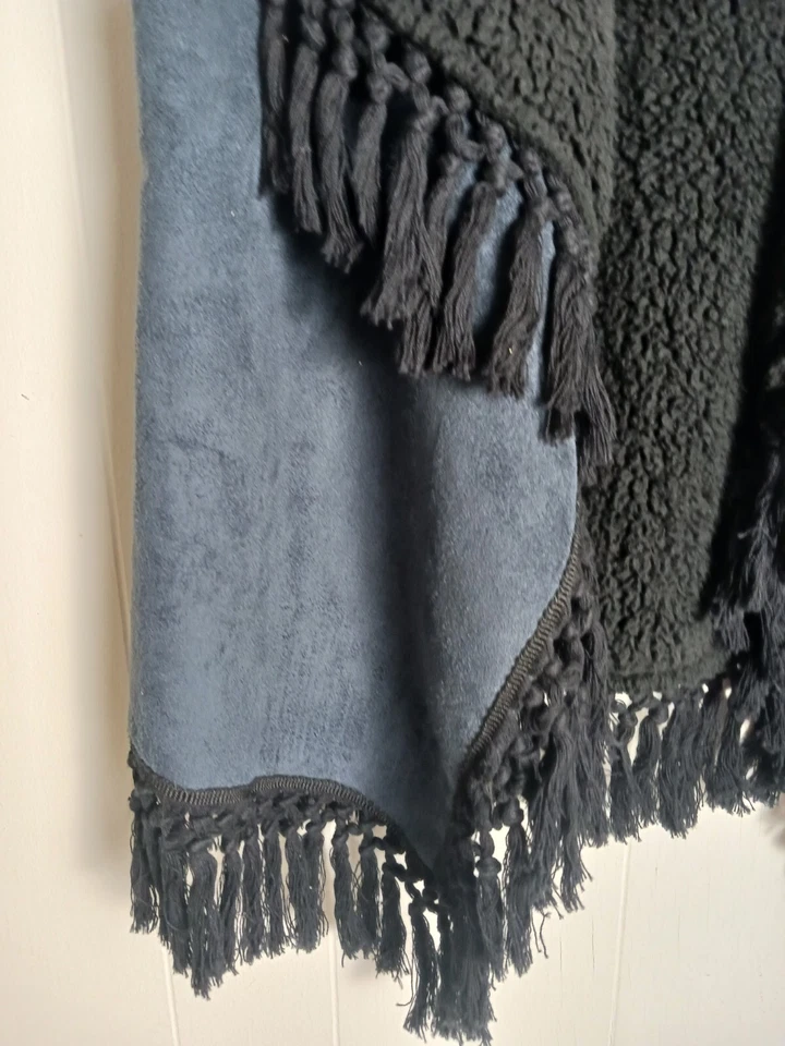 Romeo + Juliet Couture Vest Women's Size M - Image 2 of 4