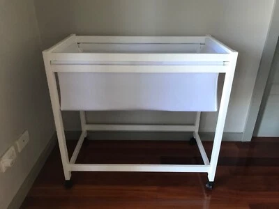 urbane bassinet