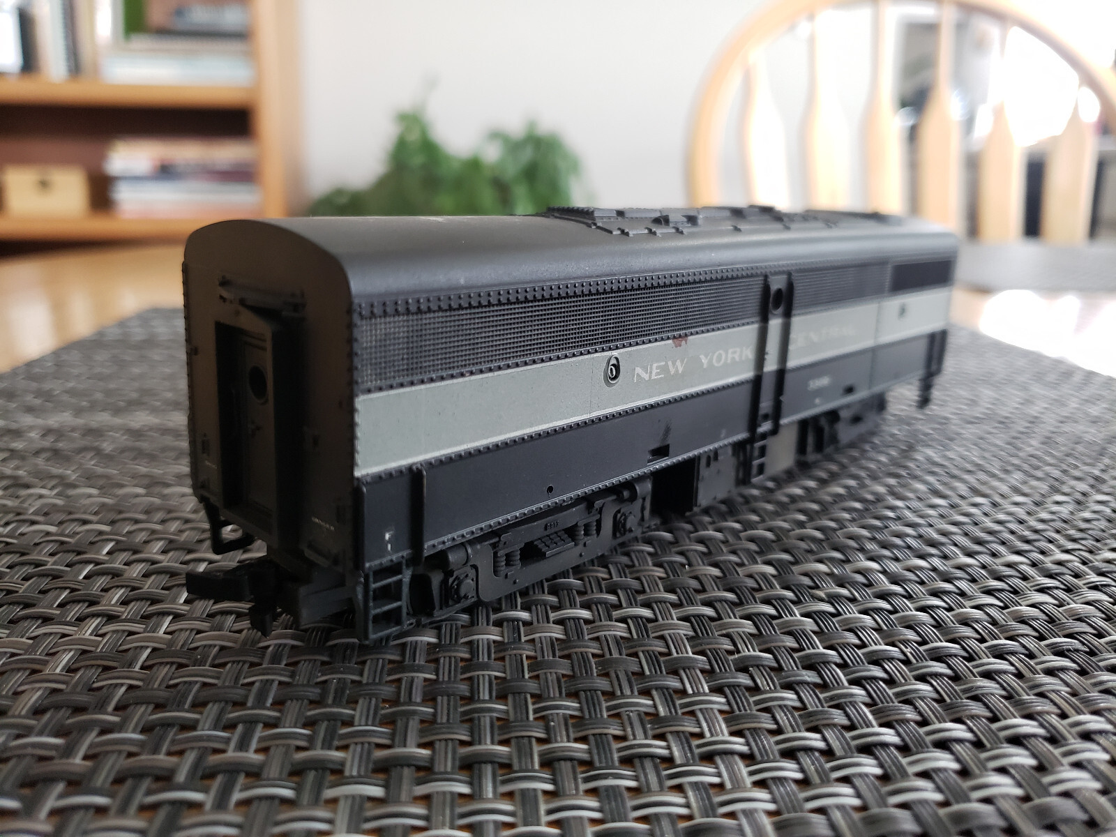 Vintage HO scale Roco #3309 New York Central Dummy B unit