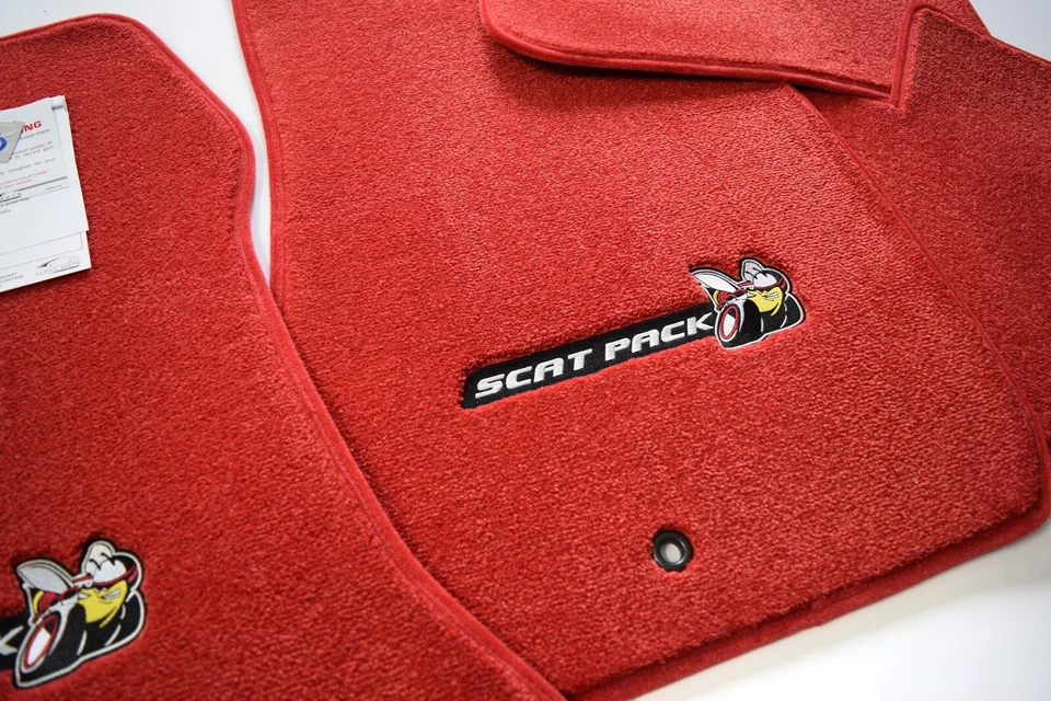 Dodge Charger Scat Pack Bee Floor Mats 4PC Red Nice Premium Upgrade 32oz InStock - Imagem 4 de 4
