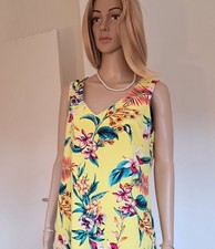 Beautiful Lined Yellow Floral Dress, Size 10, D118
