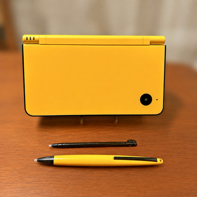 Nintendo DSi LL Gelb Konsole Zwei Original Stylus Getestet Zurückgesetzt...