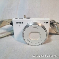 Nikon 1 J4 18.4MP Digital SLR Camera - White (Kit w/ 10-30mm Lens)