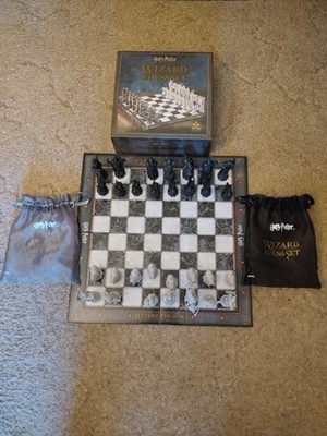 Harry Potter Wizard Chess Set Noble Collection Excellent - Missing 2 Knights 