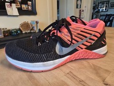 Nike Metcon Training Shoes WomenSize 8.5 Red Black Cross Training 