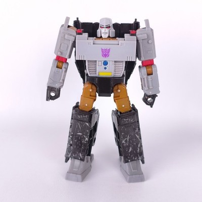 Transformers Megatron Earthrise Voyager Class - Figure Only