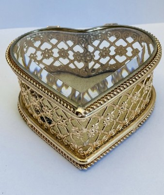 TR Things Remembered Gold Tone Heart Shaped Trinket Jewelry Box With Glass Lid