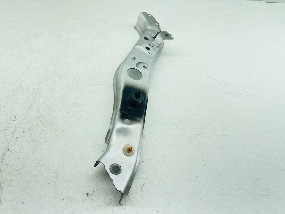 Soporte de montaje de faro delantero izquierdo Lexus CT200h 2011-2014 FL OEM Foto 2 de 4