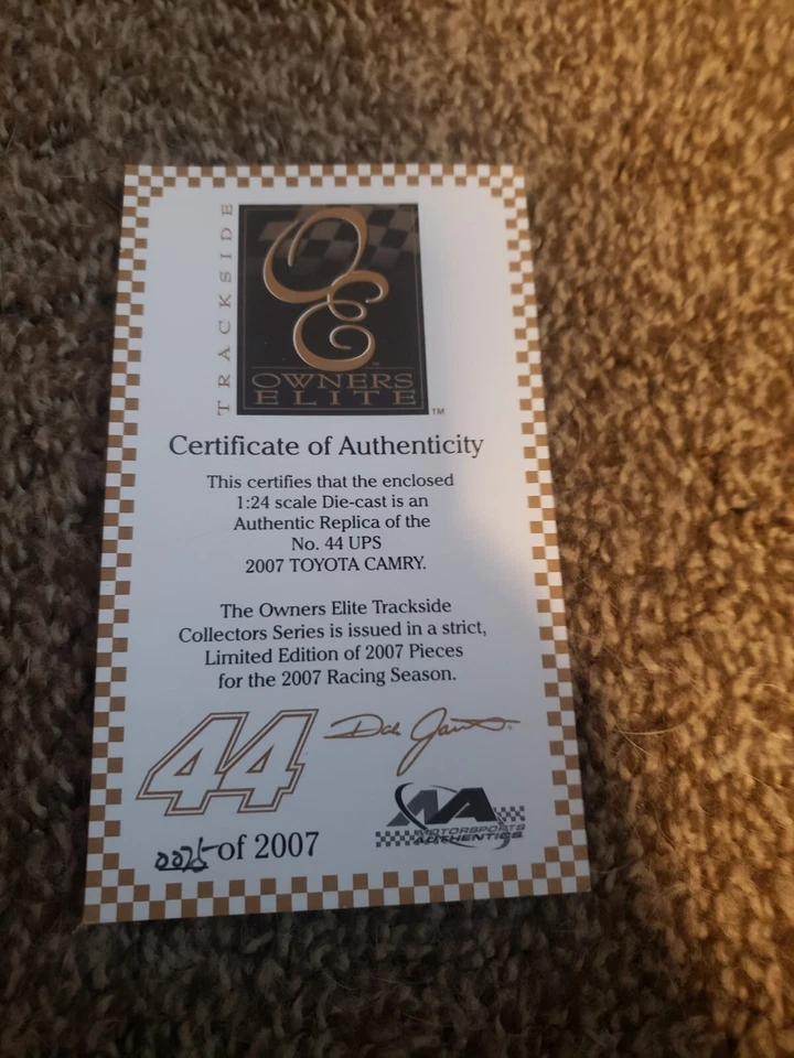 Dale Jarrett UPS 2007 1/24 dueño Elite diecast autografiado Foto 2 de 4