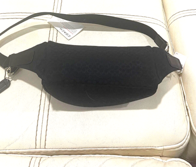 y2k✨Coach Accessory Pouch mini signature Coach Accessory Porch Mini Signature Used item For Woman