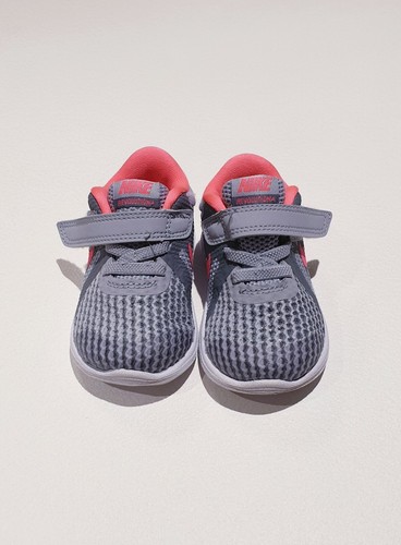 NIKE REVOLUTION 4 SCARPE BAMBINA TAGLIA 19,5 EUR/3,5 UK - GRIGIO/ ROSA -  USATA | eBay