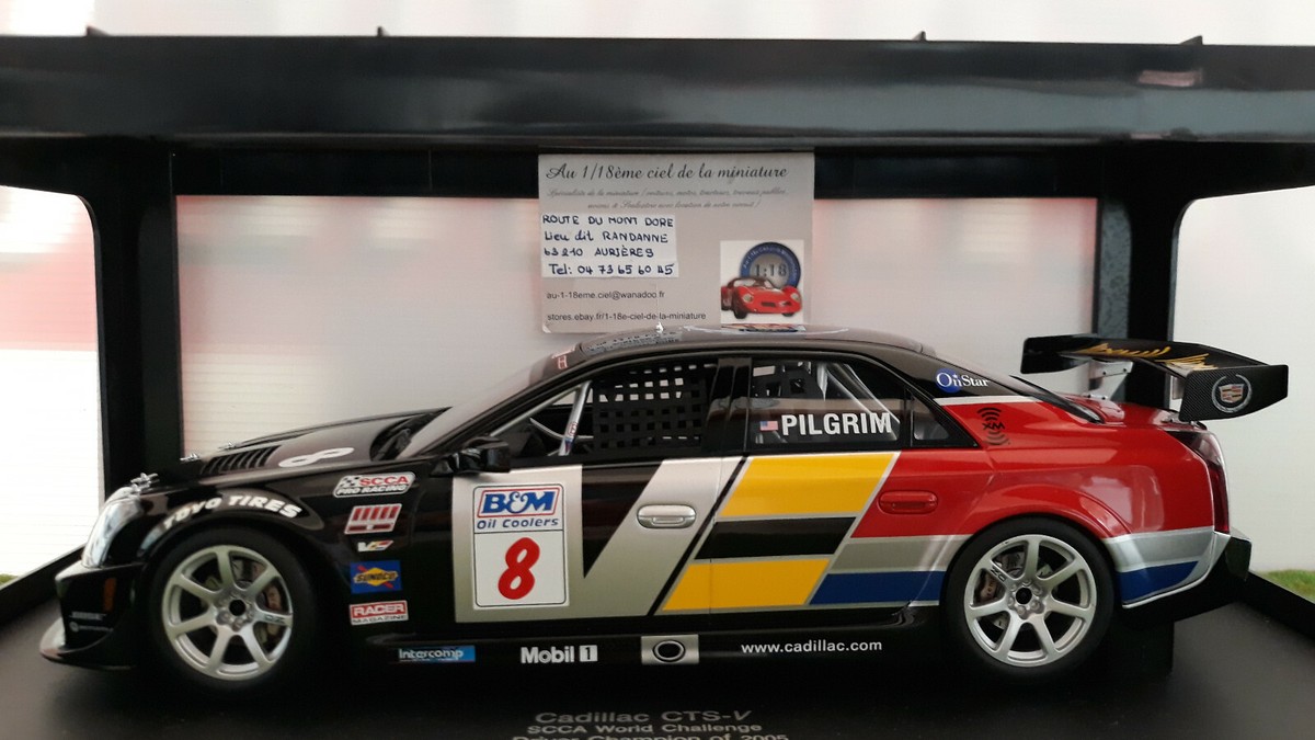 AUTOart Cadillac CTS-V ホワイト 1:18 AUTOart Cadillac CTS-V