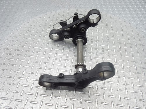 2014 09-16 Triumph 900 Thruxton OEM Triple Tree Suspension Fork Holder Yoke - Picture 6 of 10