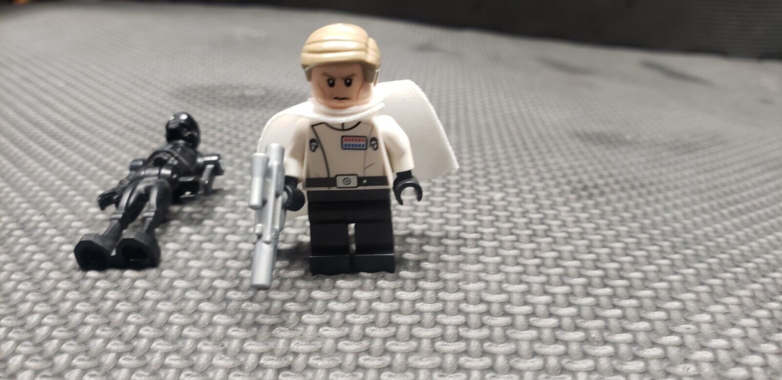 Lego Star Wars  Director Krennic And K-2so  Minifigures