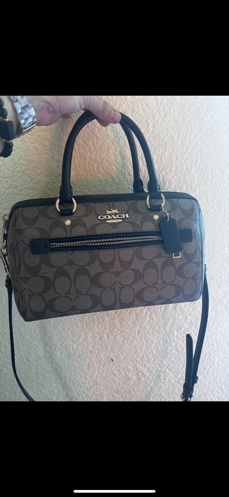 Coach Leather Crossbody Bag for Women Stylish Hands-Free Carry-image