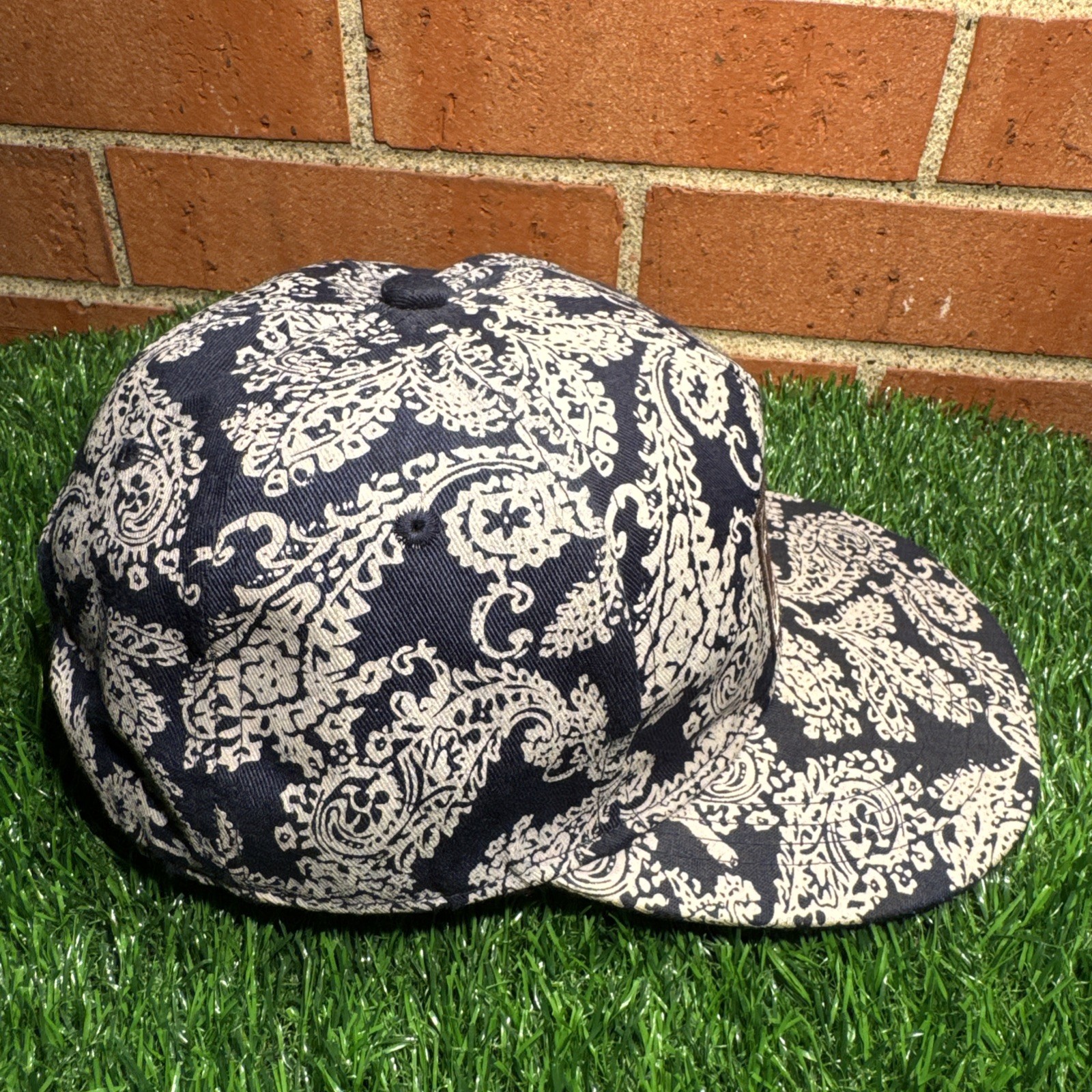 Robinson Basic Casual Paisley Pattern Fashion Sna… - image 2