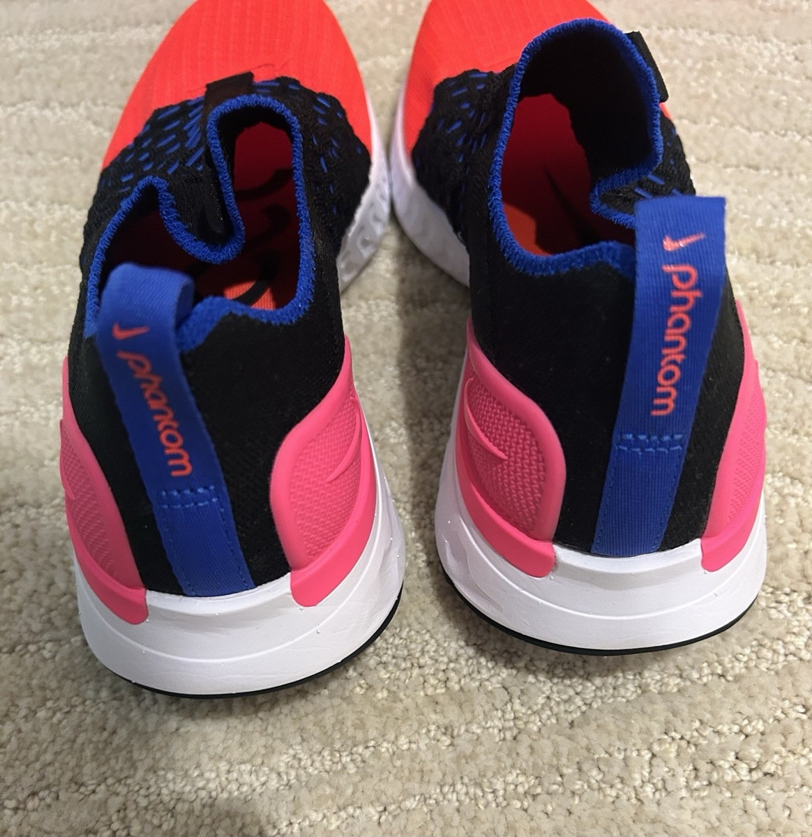 Size 7.5 - Nike React Phantom Run Flyknit 2 Black Bright  display picture 1
