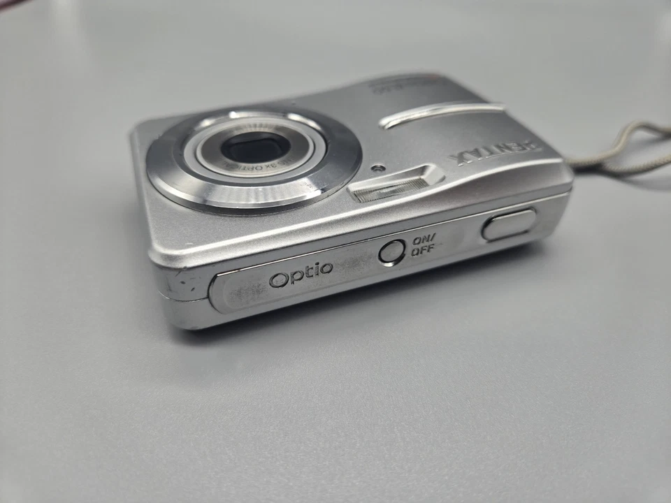 Pentax Optio E50 Digital Camera 8.1 MP 3X Optical Zoom Tested - Image 4 of 4