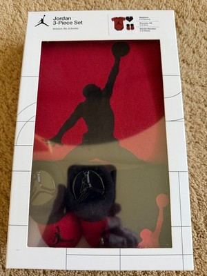 NIKE Jordan 3 Piece INFANT Bodysuit Booties Large Cap SET Color Red 0-6 Months