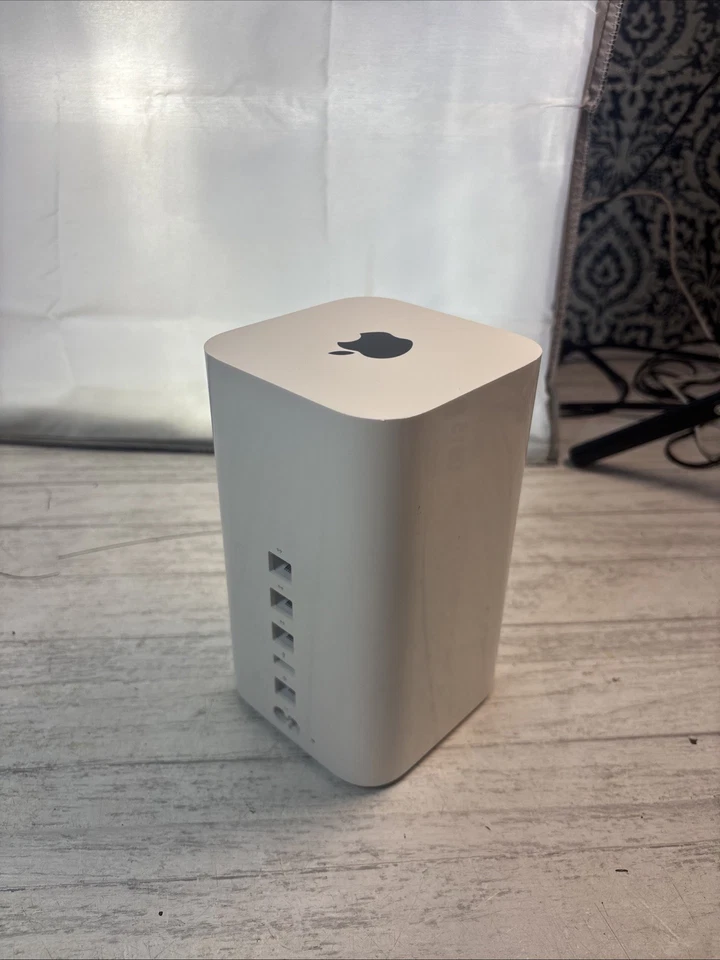 Apple AirPort Extreme A1521 White 6th Generation Base Station Wireless Router - Image 2 of 4