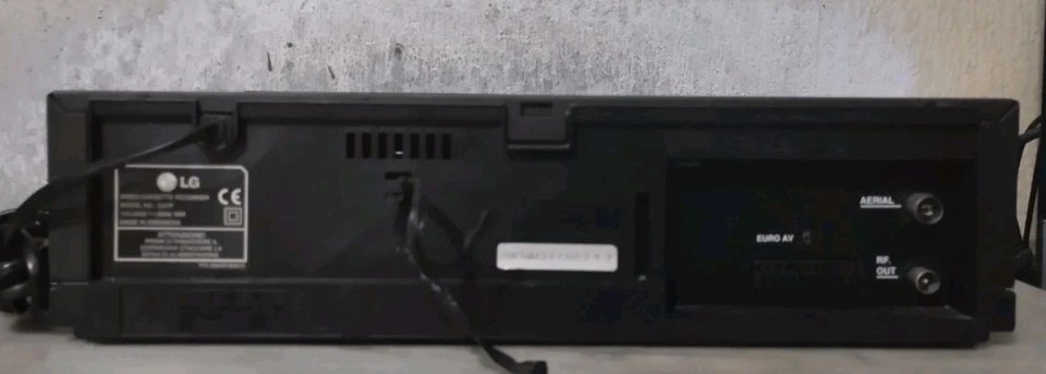 LG C-21P VIDEOREGISTRATORE VHS CON TELECOMANDO - Bild 4 von 4