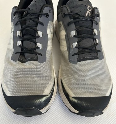 On Cloud Vista Swiss Engineering Mens Size M9 Black/White  display picture 1