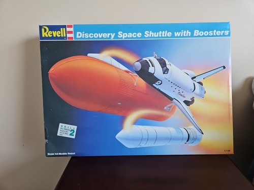 1988 Revell Discovery Space Shuttle with Boosters 1:144 Model Kit New Open Box