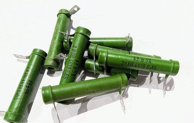 4x grosser RFT Drahtwiderstand Widerstand 43Ω 43Ohm 2W 5% Röhrenverstärker NOS