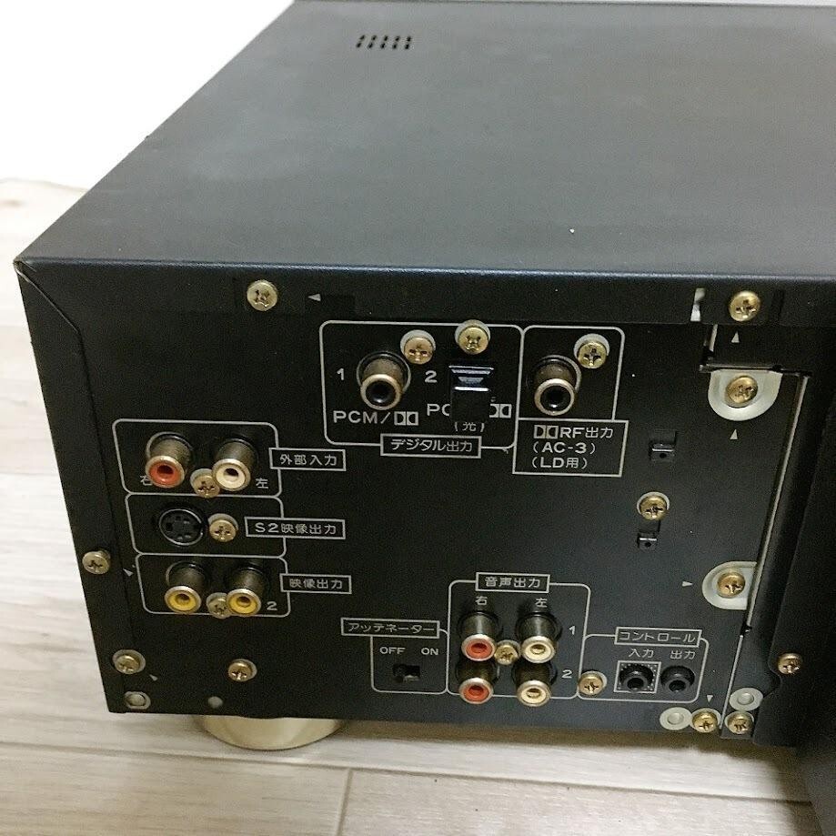 Pioneer DVL-K88 DVD/LD/CD Compatible Laser Disc Player Black Pioneer DVL-K88 DVD/LD/CD Compatible Laser Disc Player Black