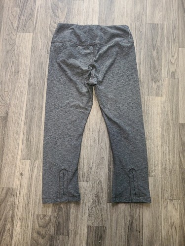 The North Face Women's High Rise Crop Leggings Pants Size small gray - Picture 5 of 5