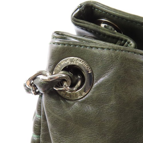 CHANEL CC SHW Tote Bag Chain Tote Bag Calfskin Leather Green - Picture 12 of 23