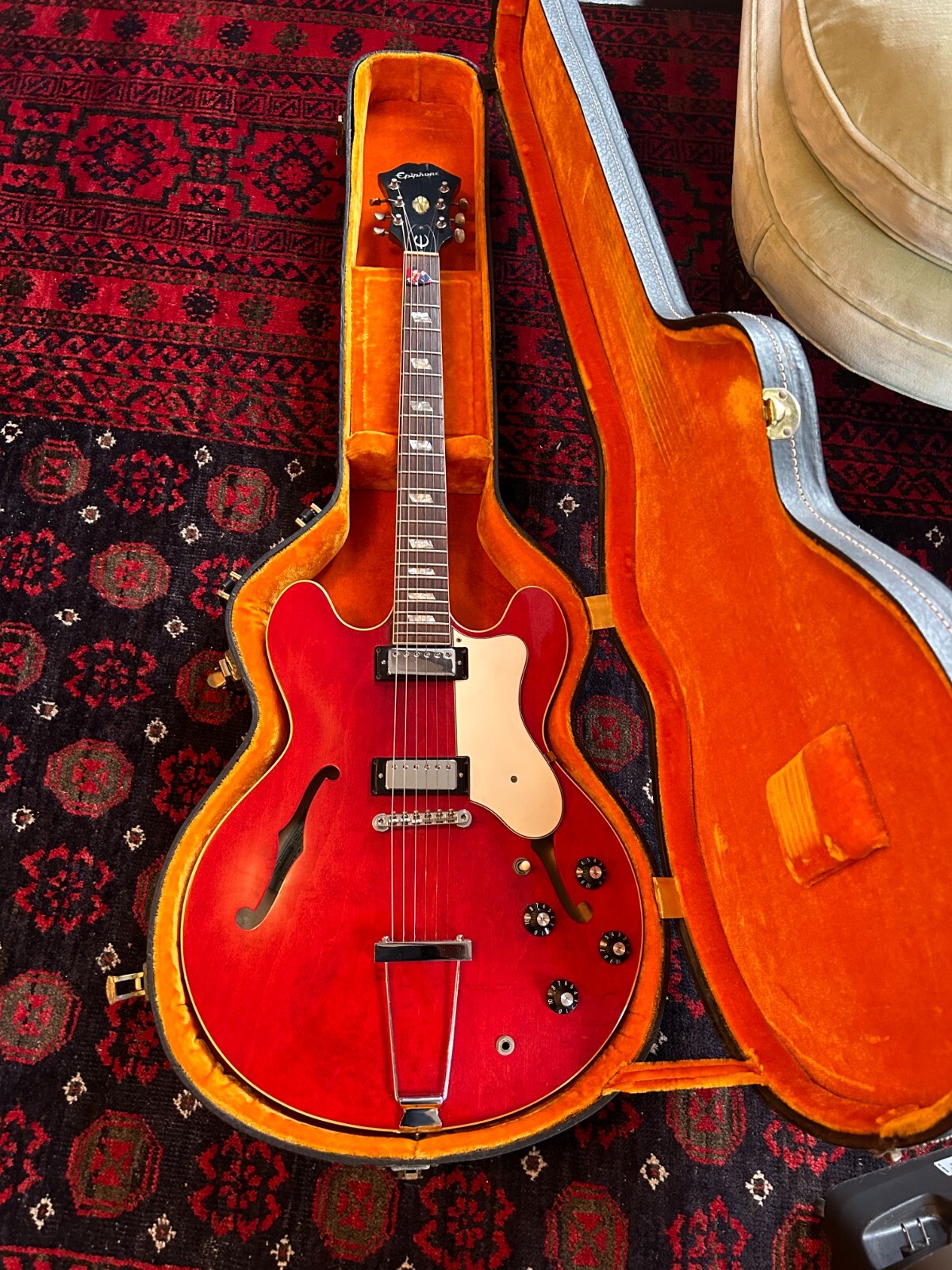 RARE BEAUTY! 1967 Vintage Epiphone Riviera Electric Guitar