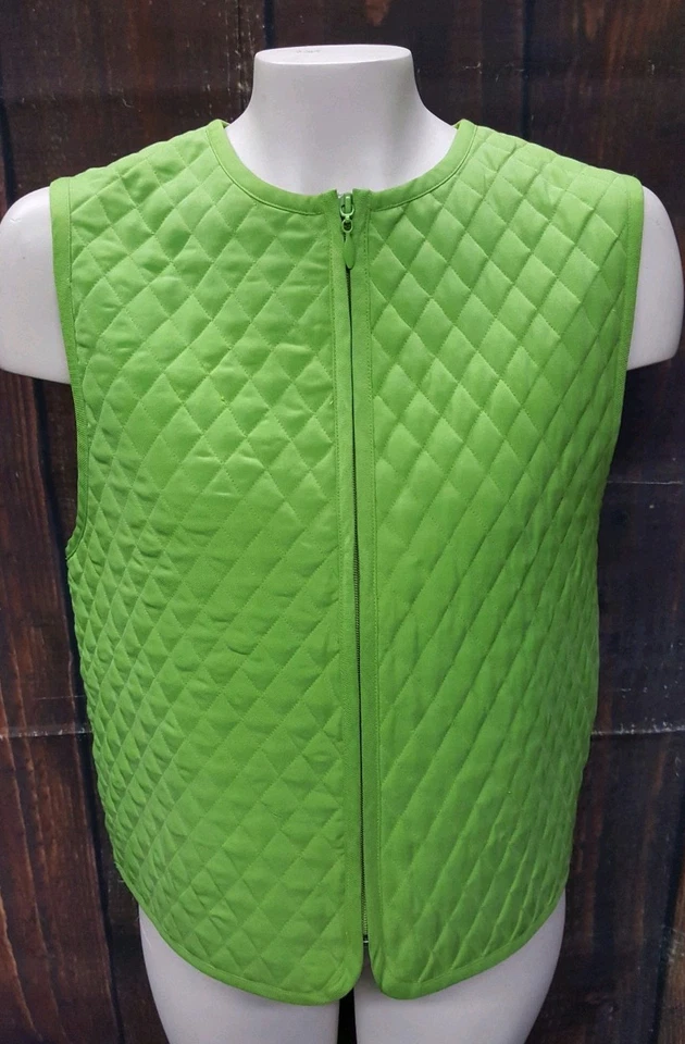Finity Naturals 100% Silk Zip Front Quilted Green Vest - Women's M - Image 3 of 4
