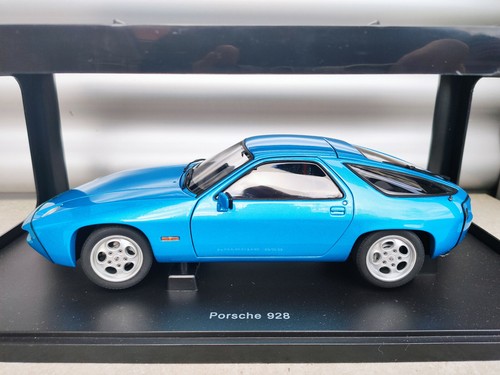 1:18 AUTOart Porsche 928 Minerva blu metallizzato NUOVO NEW - Foto 4 di 8